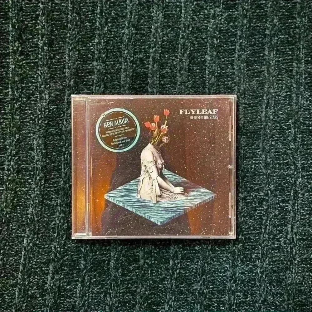 Vintage CD Between the Stars by Flyleaf (CD, 2014)